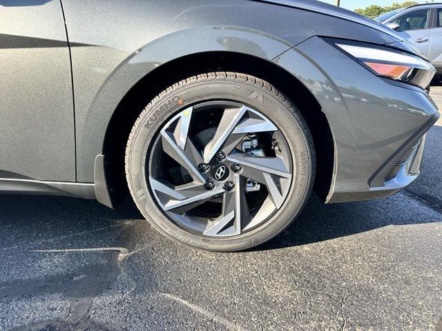 new 2025 Hyundai Elantra car, priced at $25,120