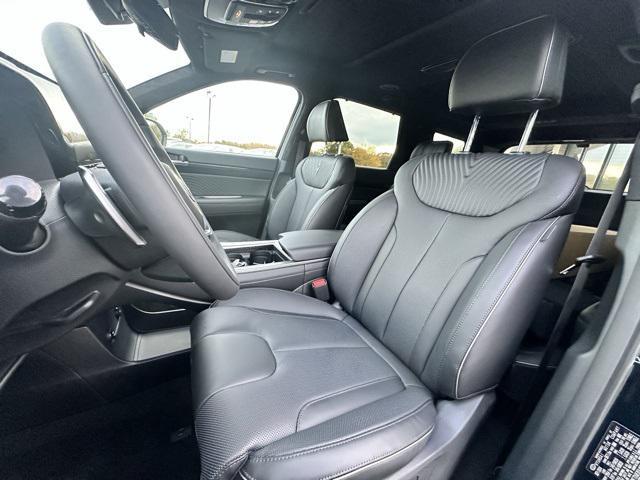 new 2025 Hyundai Palisade car, priced at $55,014