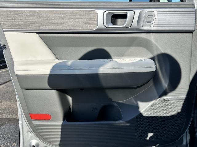 new 2025 Hyundai SANTA FE HEV car, priced at $52,090