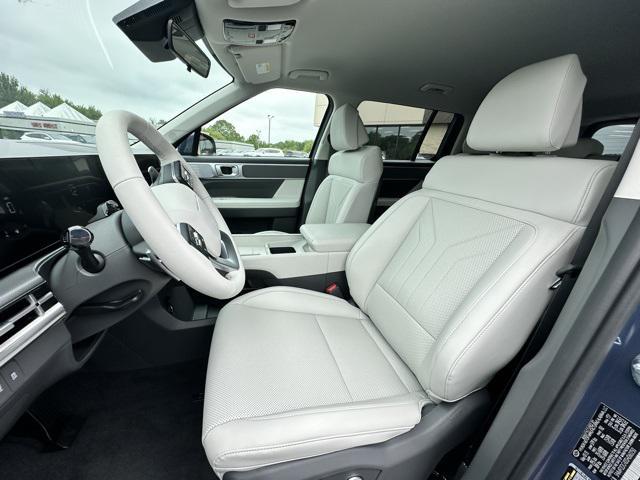 new 2025 Hyundai Santa Fe car, priced at $41,015