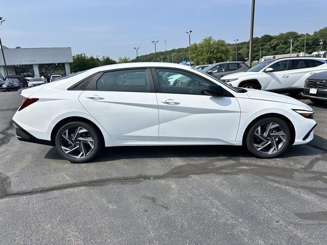new 2025 Hyundai Elantra car, priced at $25,565