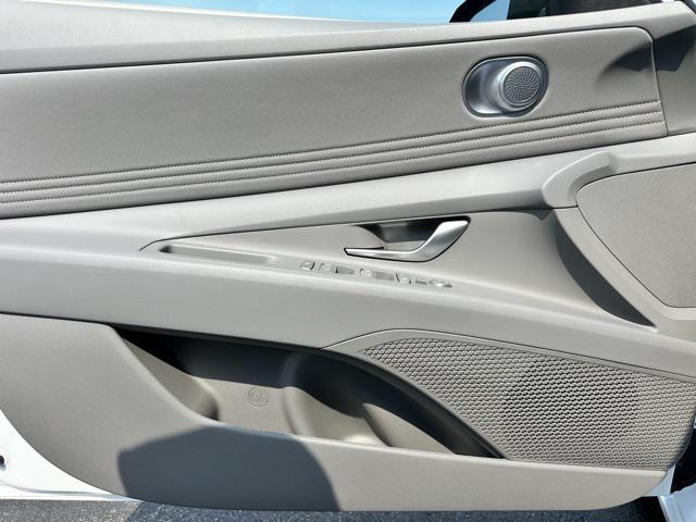 new 2025 Hyundai Elantra car, priced at $25,565