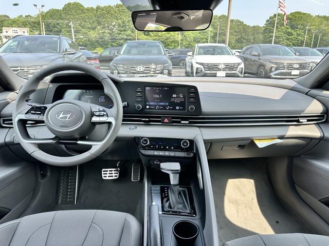 new 2025 Hyundai Elantra car, priced at $25,565