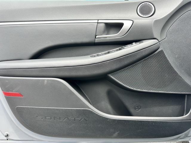 new 2025 Hyundai Sonata Hybrid car, priced at $33,053