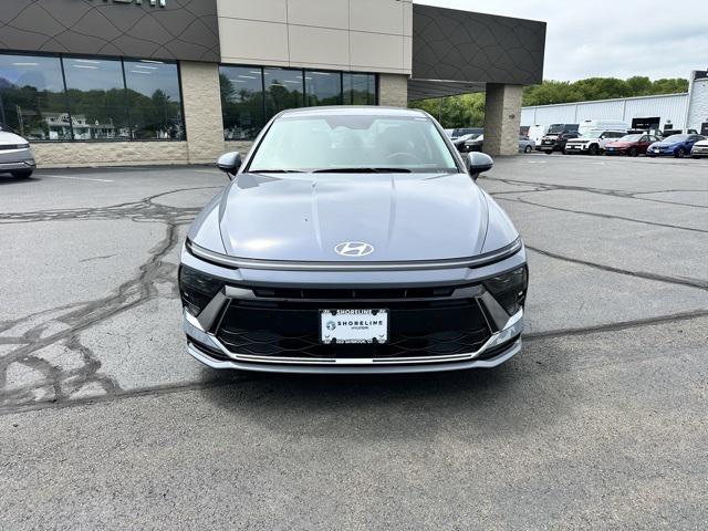 new 2025 Hyundai Sonata Hybrid car, priced at $33,053