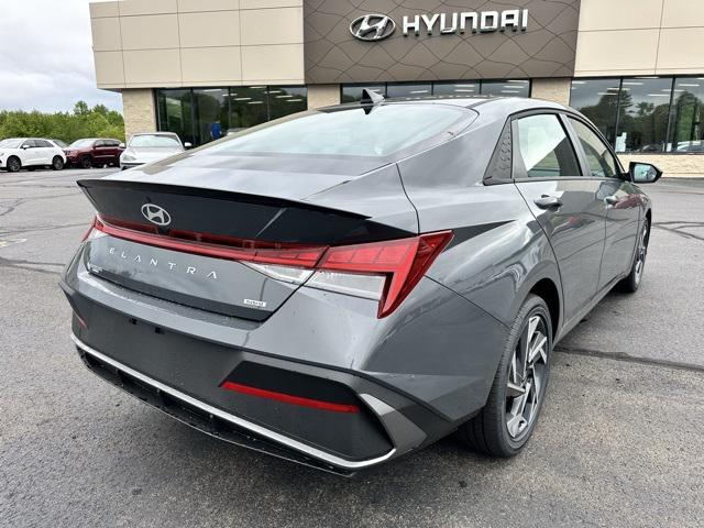 new 2025 Hyundai Elantra car, priced at $29,200