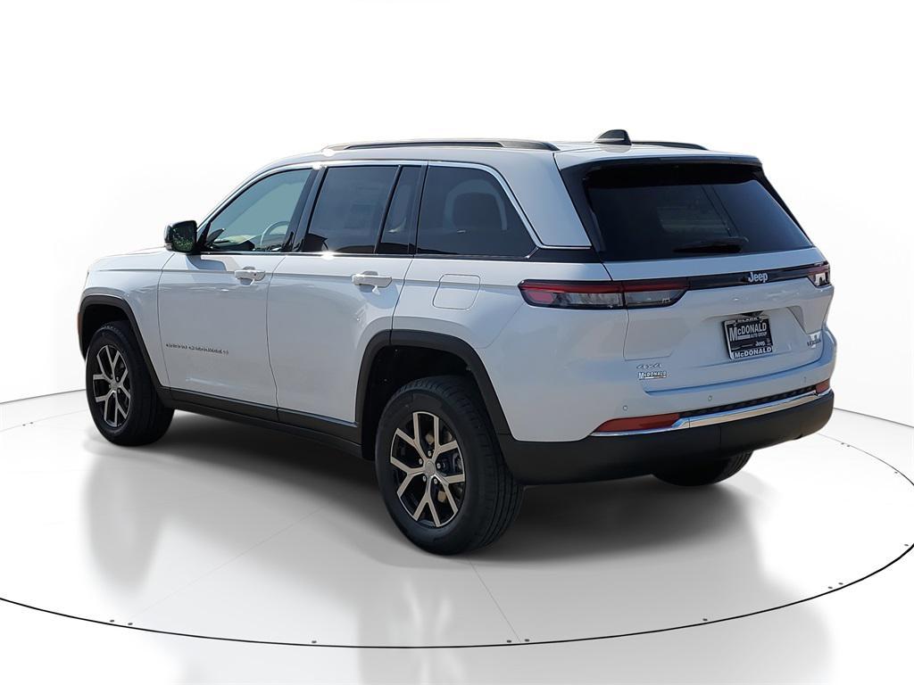 new 2025 Jeep Grand Cherokee car, priced at $49,415