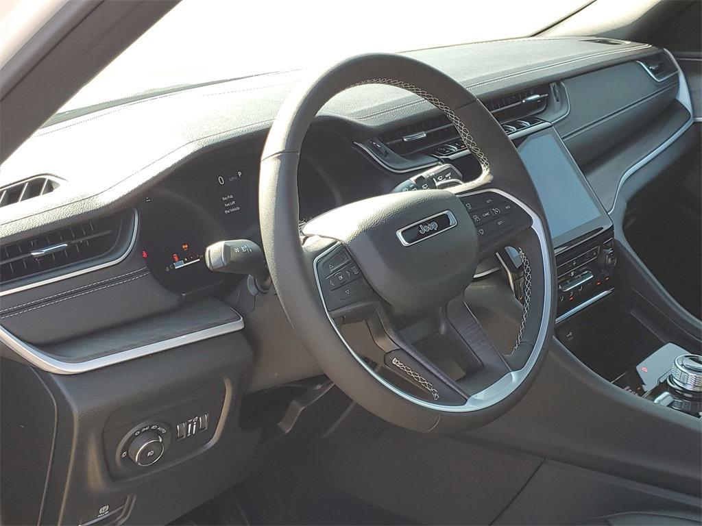 new 2025 Jeep Grand Cherokee car, priced at $49,415
