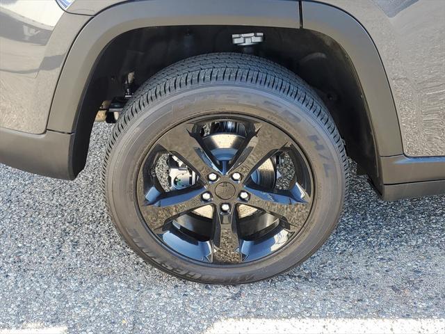 new 2025 Jeep Grand Cherokee car, priced at $48,375