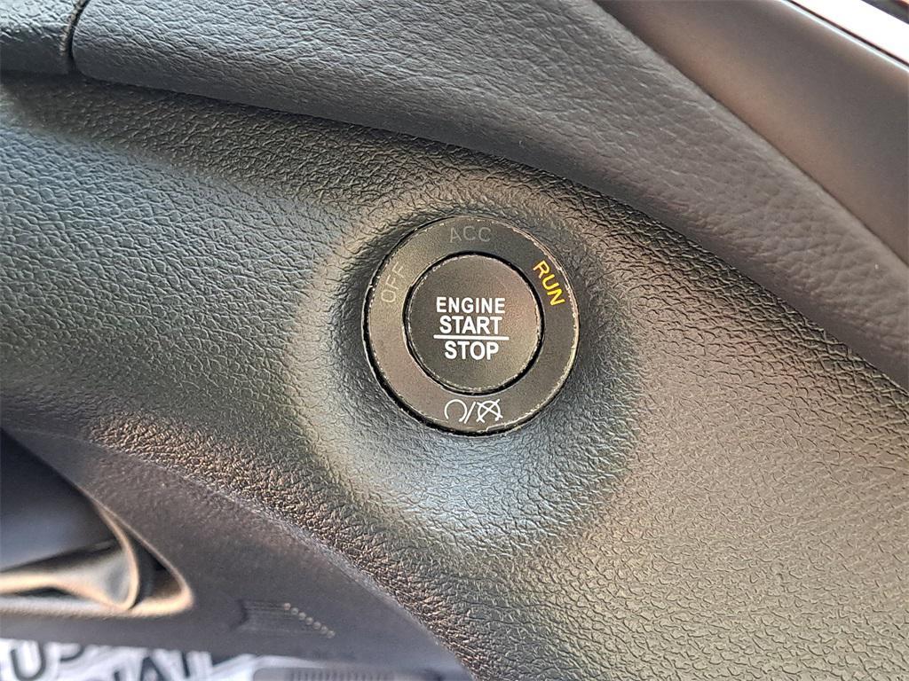 used 2022 Jeep Cherokee car, priced at $23,694