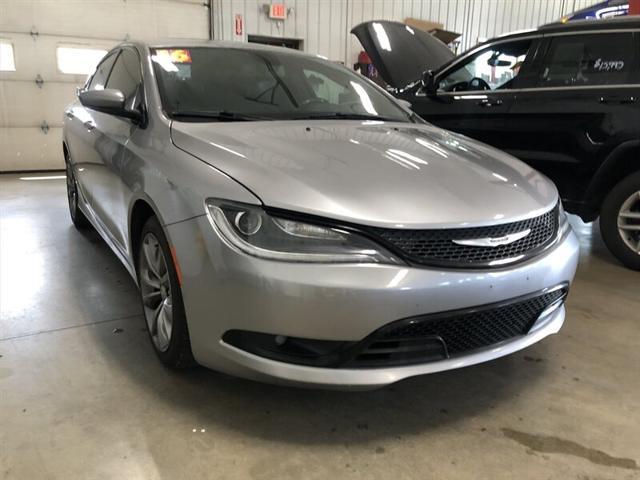 used 2016 Chrysler 200 car, priced at $9,995
