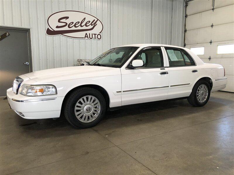 used 2006 Mercury Grand Marquis car, priced at $6,995