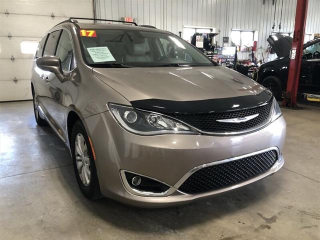 used 2017 Chrysler Pacifica car, priced at $13,995