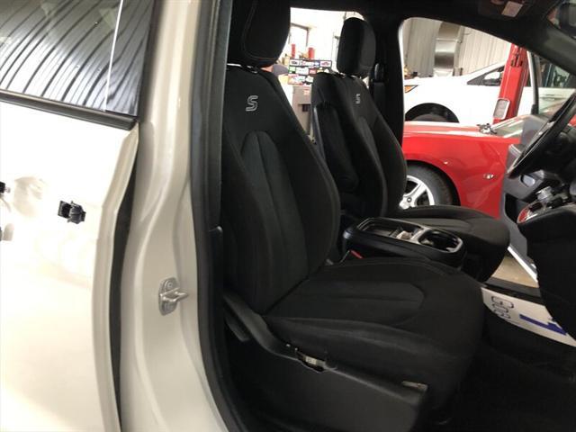 used 2020 Chrysler Pacifica car, priced at $17,995