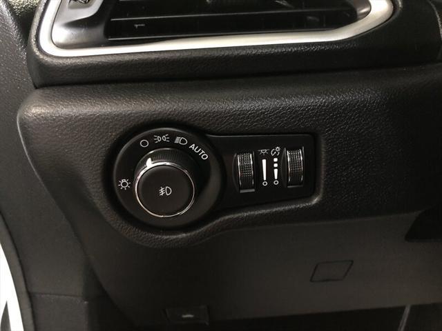 used 2020 Chrysler Pacifica car, priced at $17,995