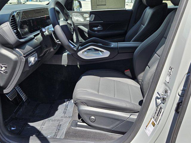 new 2025 Mercedes-Benz GLS 450 car, priced at $89,564