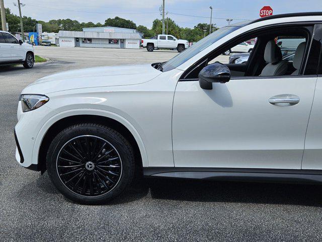 new 2025 Mercedes-Benz GLC 300 car, priced at $59,605