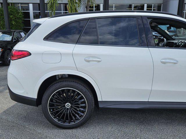 new 2025 Mercedes-Benz GLC 300 car, priced at $59,605