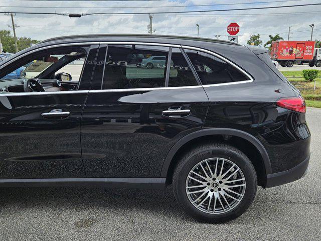 new 2025 Mercedes-Benz GLC 300 car, priced at $55,465