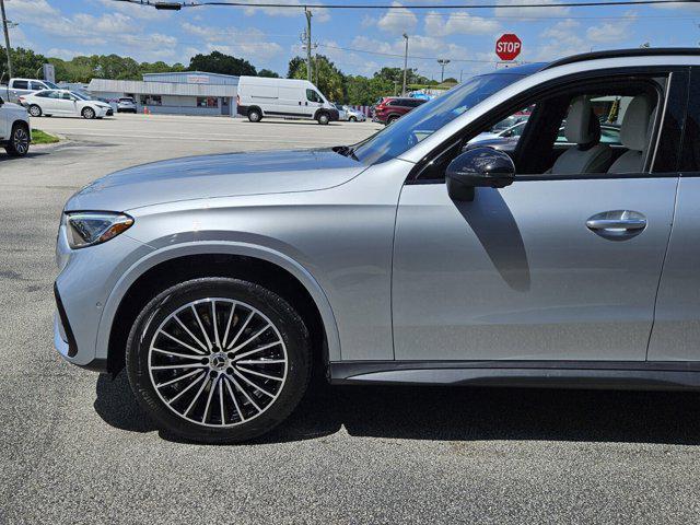 new 2025 Mercedes-Benz GLC 300 car, priced at $60,055