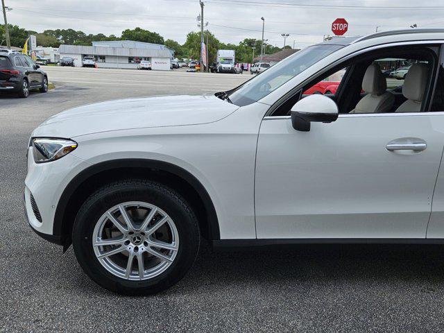 new 2025 Mercedes-Benz GLC 300 car, priced at $52,385