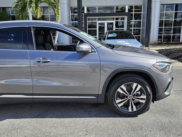 new 2025 Mercedes-Benz GLA 250 car, priced at $46,595