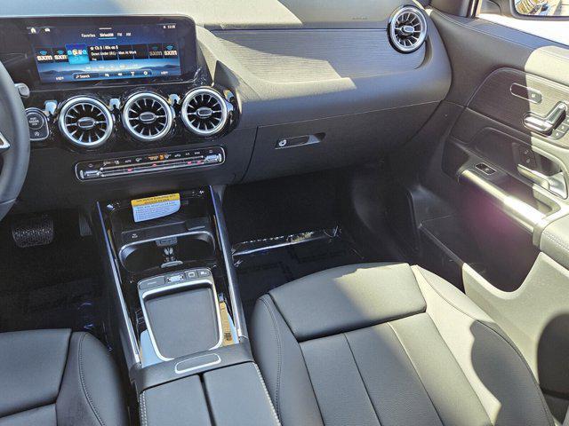 new 2025 Mercedes-Benz GLA 250 car, priced at $46,680