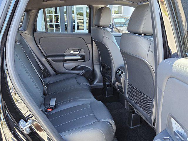 new 2025 Mercedes-Benz GLA 250 car, priced at $46,680