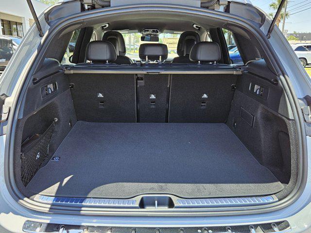 new 2025 Mercedes-Benz GLC 300 car, priced at $59,105