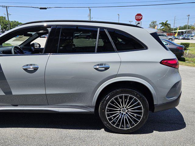 new 2025 Mercedes-Benz GLC 300 car, priced at $59,105