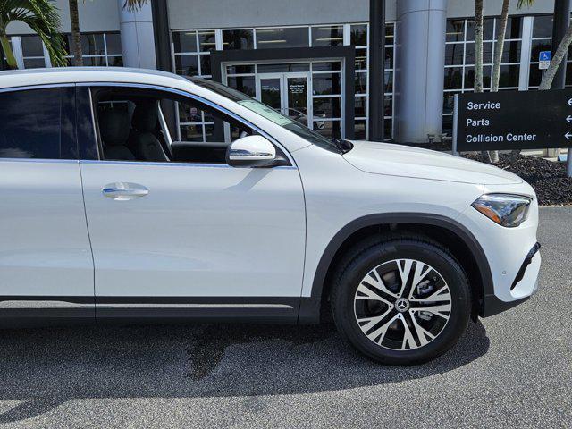 new 2025 Mercedes-Benz GLA 250 car, priced at $46,425