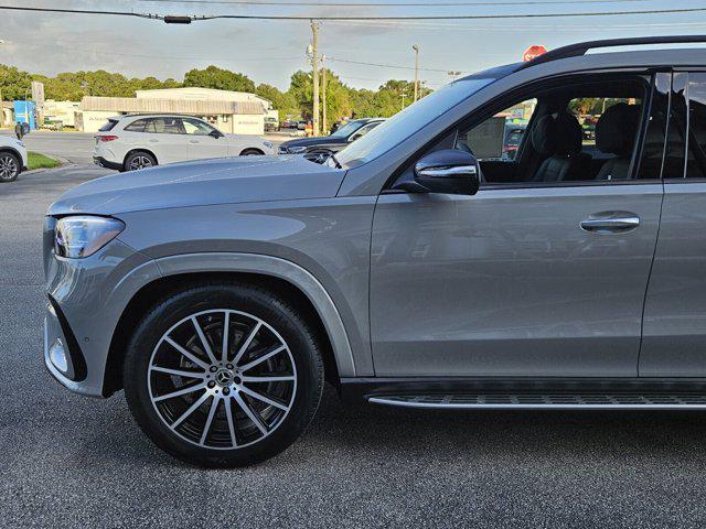 new 2025 Mercedes-Benz GLS 580 car, priced at $121,595