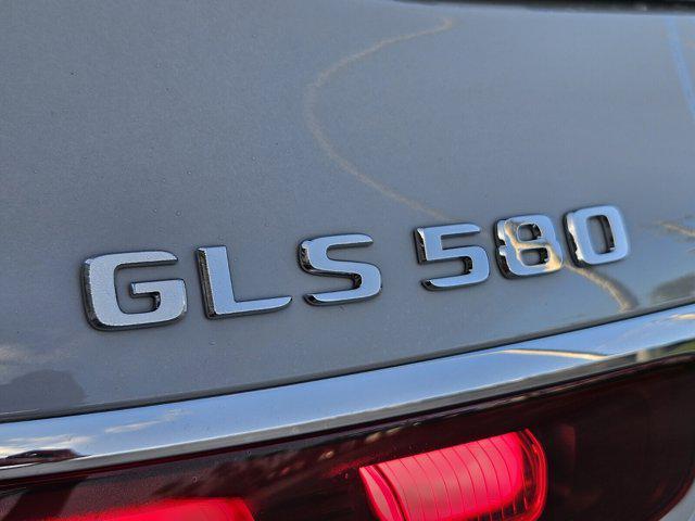 new 2025 Mercedes-Benz GLS 580 car, priced at $121,595