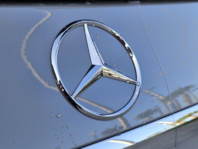 new 2025 Mercedes-Benz GLS 580 car, priced at $121,595