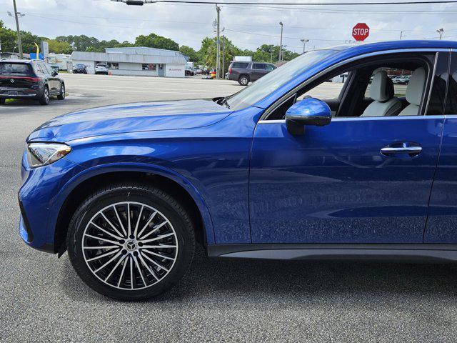 new 2025 Mercedes-Benz GLC 300 car, priced at $66,745