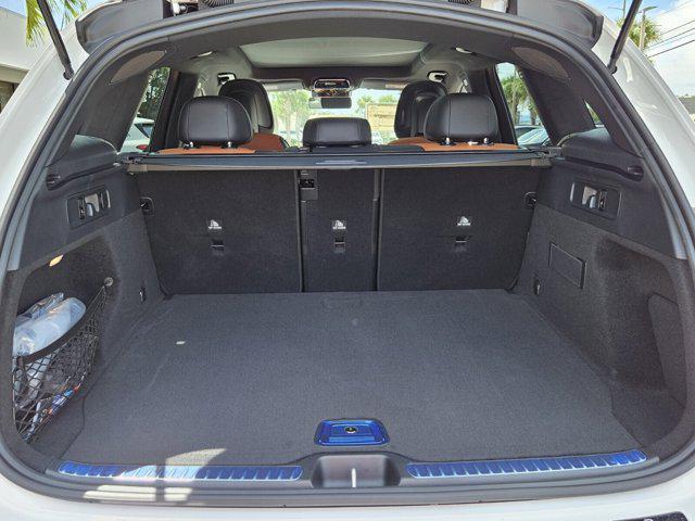 new 2026 Mercedes-Benz GLC 300 car, priced at $59,020