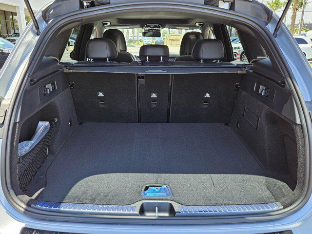 new 2025 Mercedes-Benz GLC 300 car, priced at $60,055