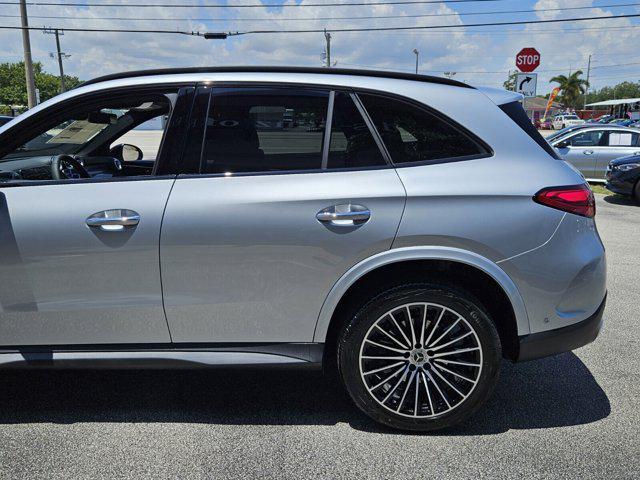 new 2025 Mercedes-Benz GLC 300 car, priced at $60,055