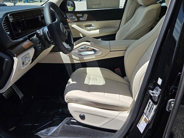 new 2025 Mercedes-Benz GLS 450 car, priced at $96,585