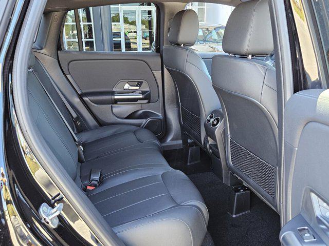 new 2025 Mercedes-Benz GLA 250 car, priced at $46,680