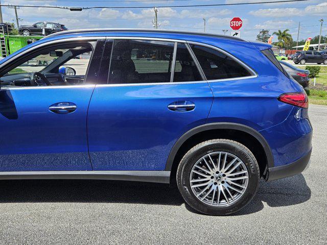new 2025 Mercedes-Benz GLC 300 car, priced at $56,155