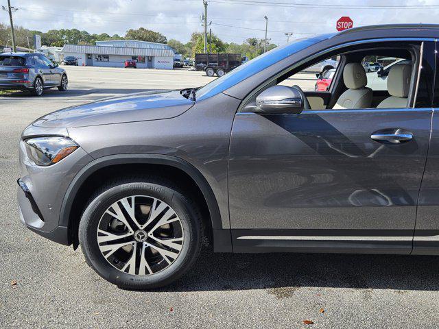 new 2025 Mercedes-Benz GLA 250 car, priced at $46,595