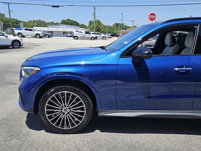 new 2025 Mercedes-Benz GLC 300 car, priced at $60,055
