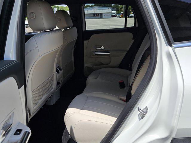 new 2025 Mercedes-Benz GLA 250 car, priced at $44,345