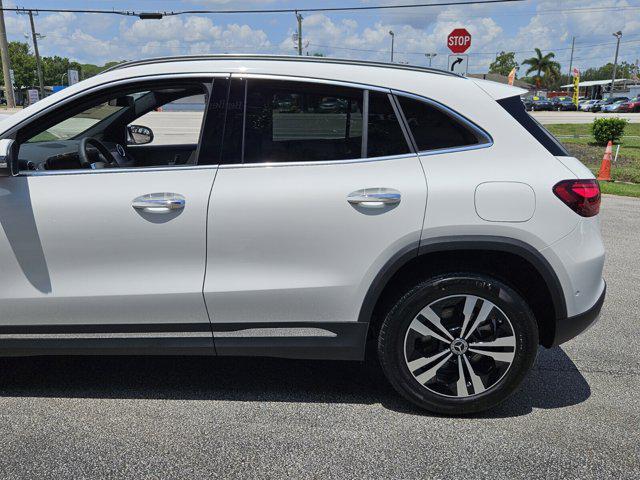 new 2025 Mercedes-Benz GLA 250 car, priced at $44,345