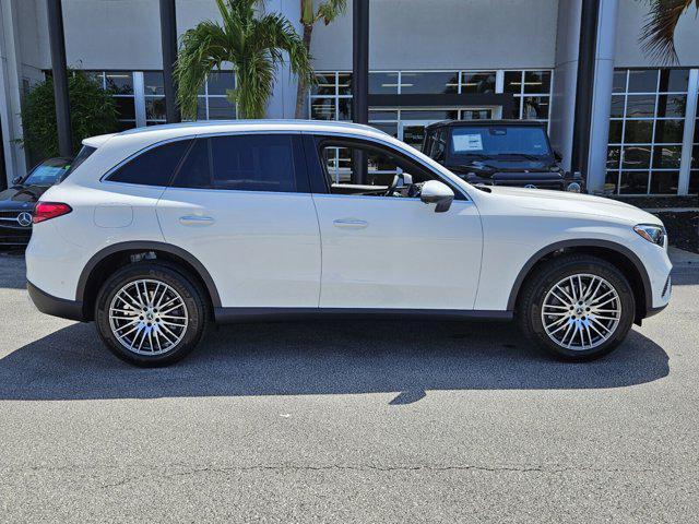 new 2025 Mercedes-Benz GLC 300 car, priced at $55,565