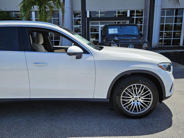 new 2025 Mercedes-Benz GLC 300 car, priced at $55,565