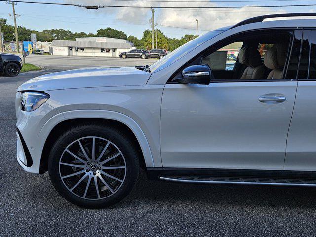 new 2025 Mercedes-Benz GLS 580 car, priced at $124,150