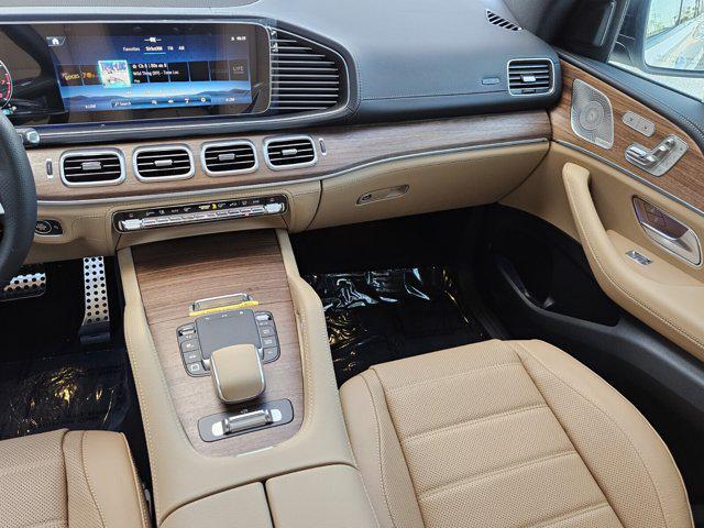 new 2025 Mercedes-Benz GLS 580 car, priced at $124,150