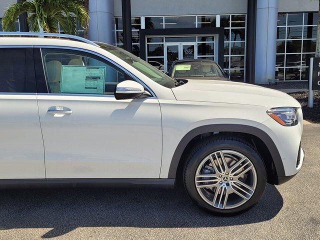 new 2024 Mercedes-Benz GLS 450 car, priced at $90,125